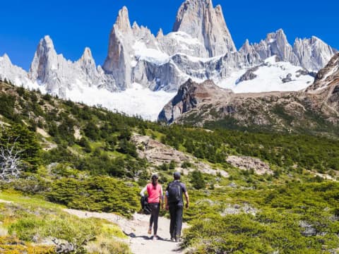 Hiking to Laguna de los Tres